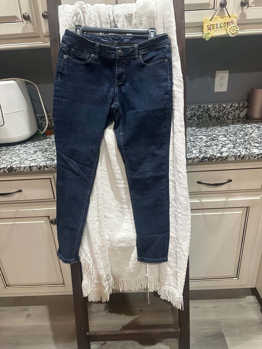 The Limited Skinny Leg Jeans Size 8 Petite Dark Wash Denim 917